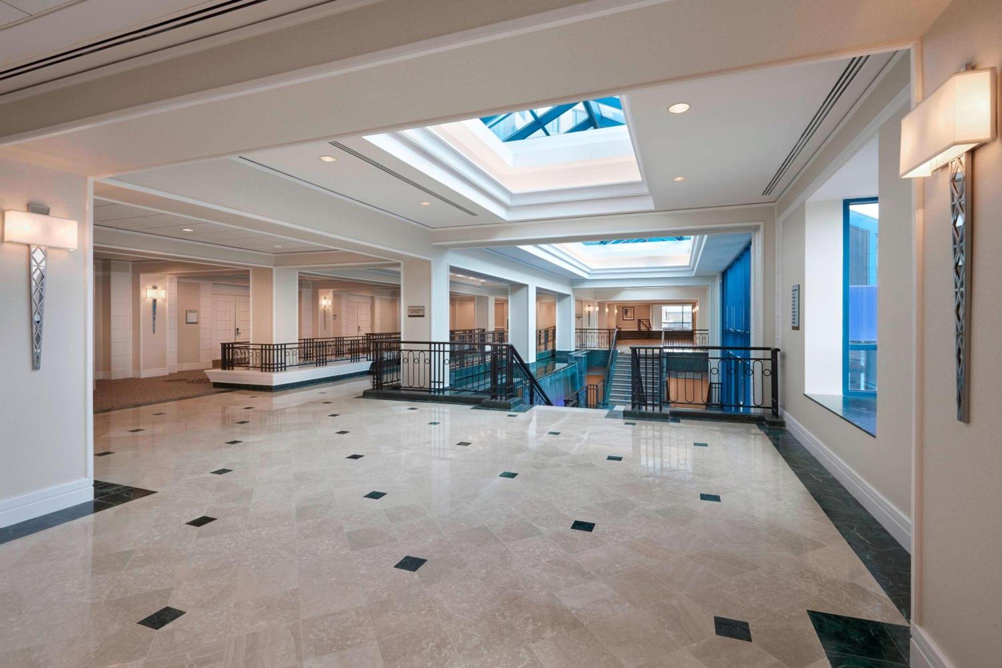 Sheraton Parkway Toronto North Hotel & Suites Ричмонд-Хилл Экстерьер фото