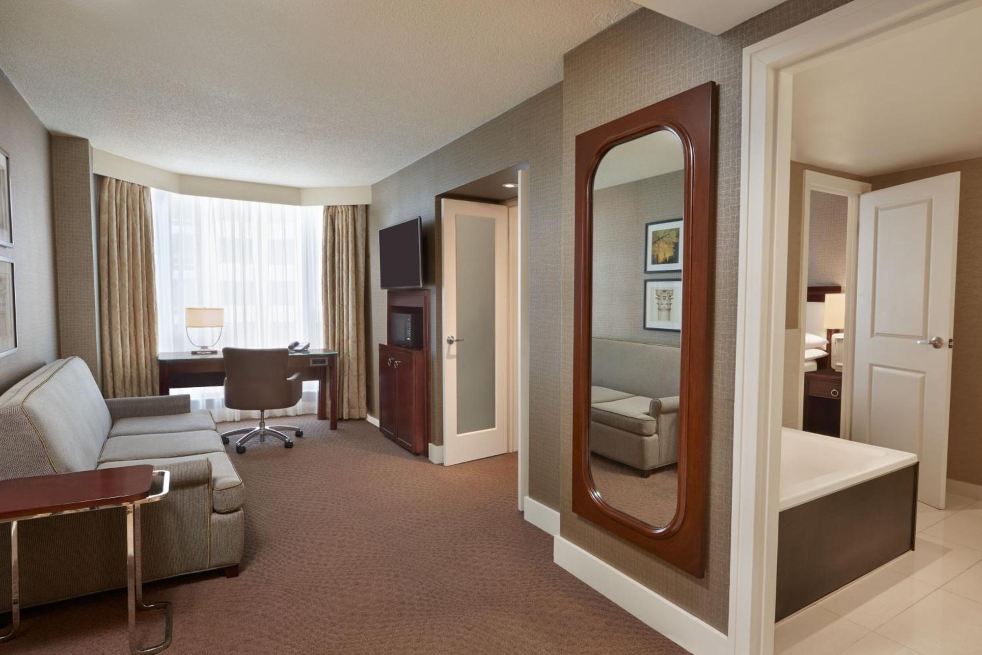 Sheraton Parkway Toronto North Hotel & Suites Ричмонд-Хилл Экстерьер фото