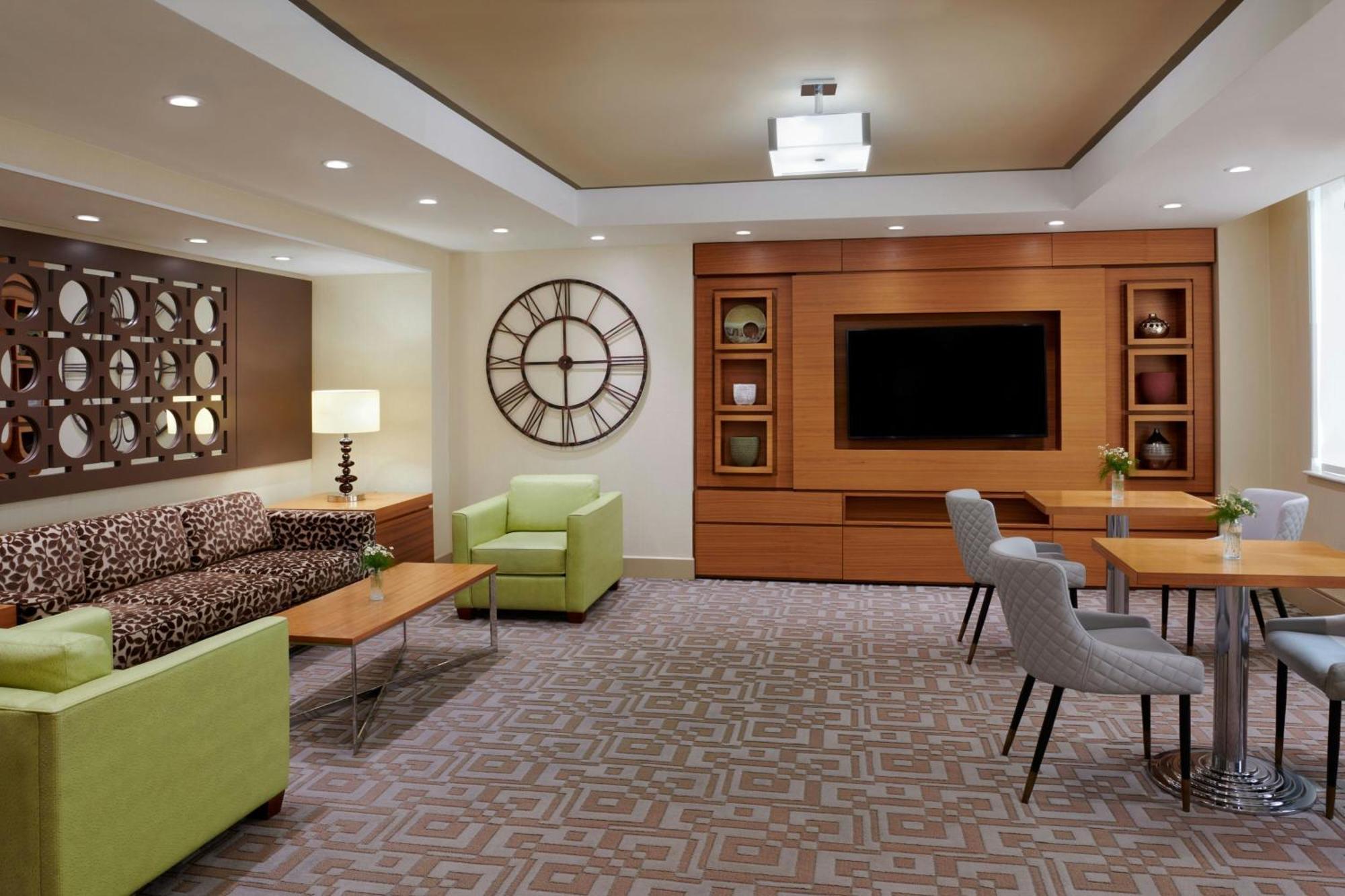 Sheraton Parkway Toronto North Hotel & Suites Ричмонд-Хилл Экстерьер фото
